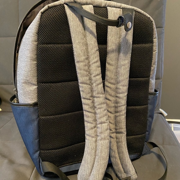 Unisex Courage Diaper Backpack two tones - Picture 6 of 8